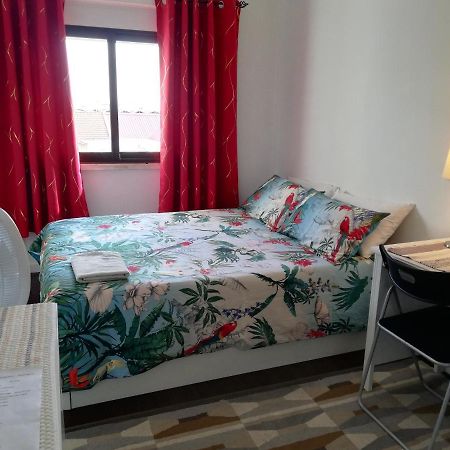 Anthony'S Place Алмада Екстер'єр фото
